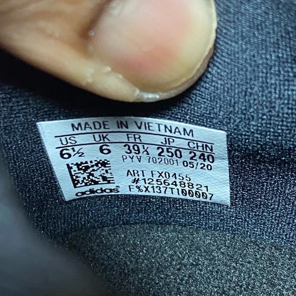 Adidas Boost Bundle Sizes 6- 6.5 - Picture 14 of 15